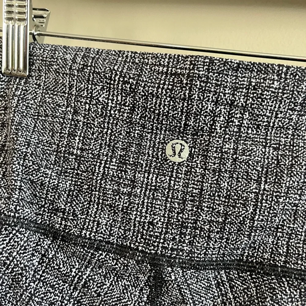 Lululemon Wunder Under Black Plaid Tight - Legging Size 4‎